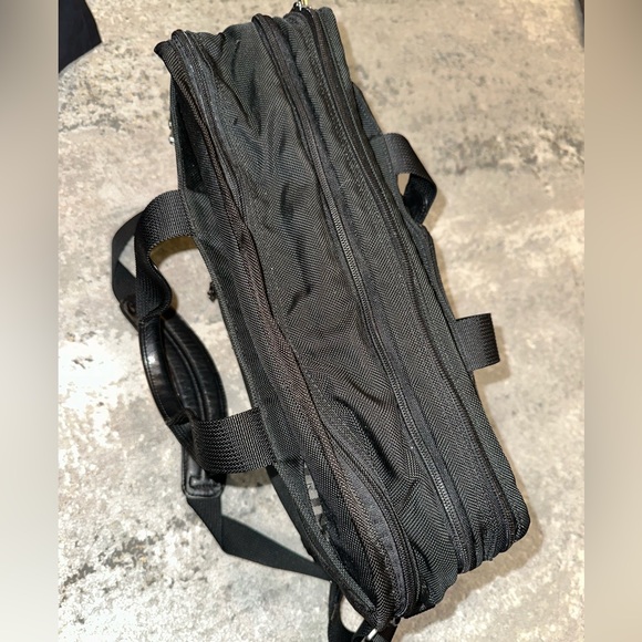 Tumi | Expandable Organizer Bag - Picture 3 of 7